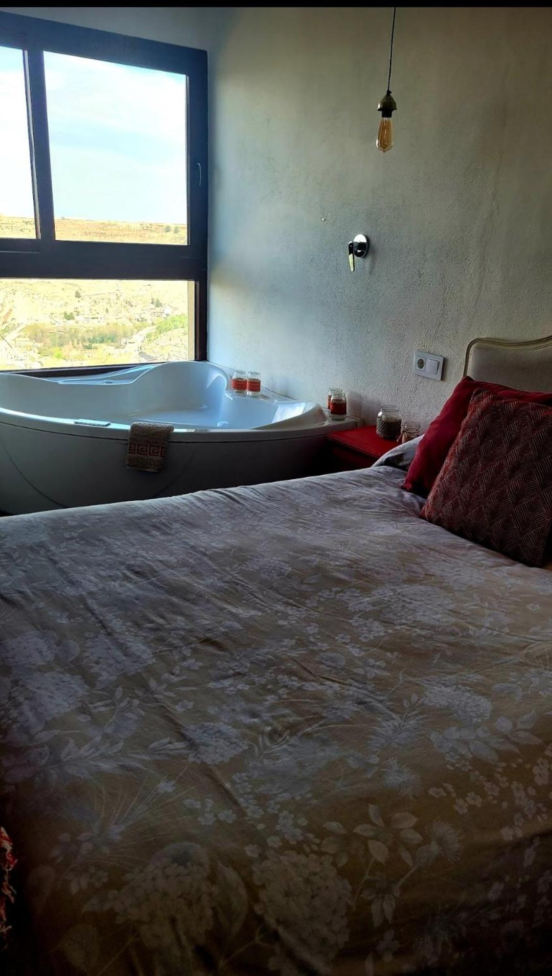Casas Rurales Maribel - Complejo Moradas Del Cerro 2 - Suites Con Jacuzzi En Alcala Del Jucar Casas del Cerro Szoba fotó